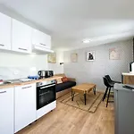 163 - Urban Studio In Paris